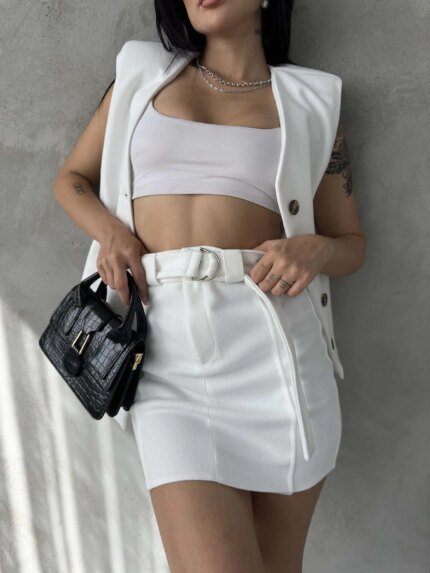 Beyaz Kaşe Kemerli Mini Etek