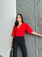 Kırmızı Kemer Detaylı Jessica Bluz