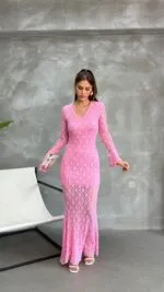 Zarif Pembe Bodycon Elbise V Yakalı Ve Uzun Kollu