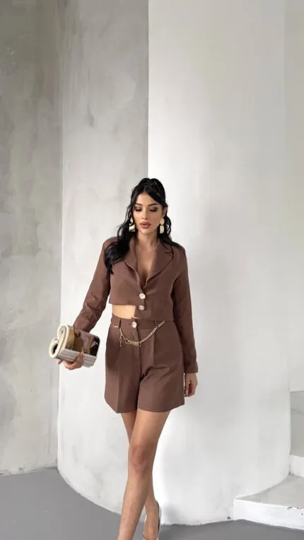 Kahverengi Zincir Kemer Ceket Şort Takım