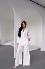 Beyaz Çilek Gömlek Yırtmaçlı Pantolon Takım