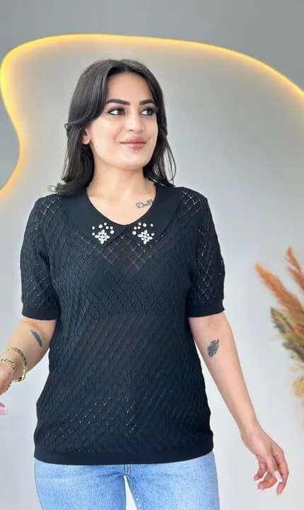 Siyah Fileli Yakası Taşlı Merserize Triko bluz