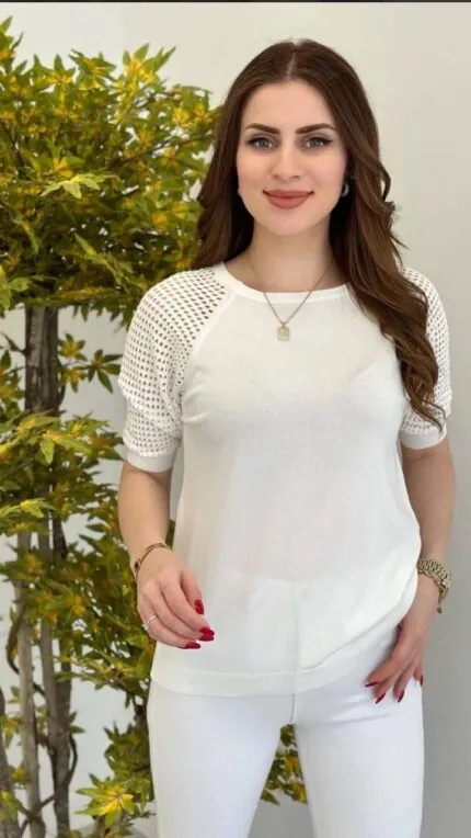 Beyaz Kolları Ajurlu Merserize triko bluz
