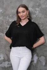 Siyah V yaka simli Merserize triko bluz