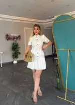 PİLE ETEKLİ TASARIM KEMERLİ ELBİSE