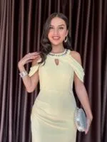 3052 OMUZ DEKOLTELİ ELBİSE - SARI