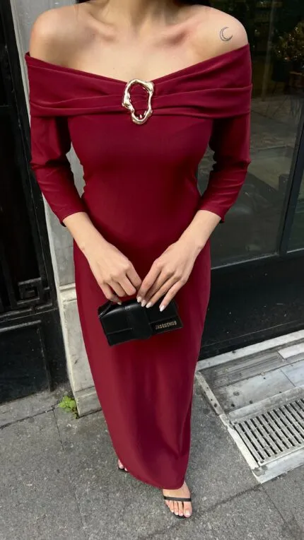 3061 AKSESURALI KAYIK YAKA ELBİSE - BORDO