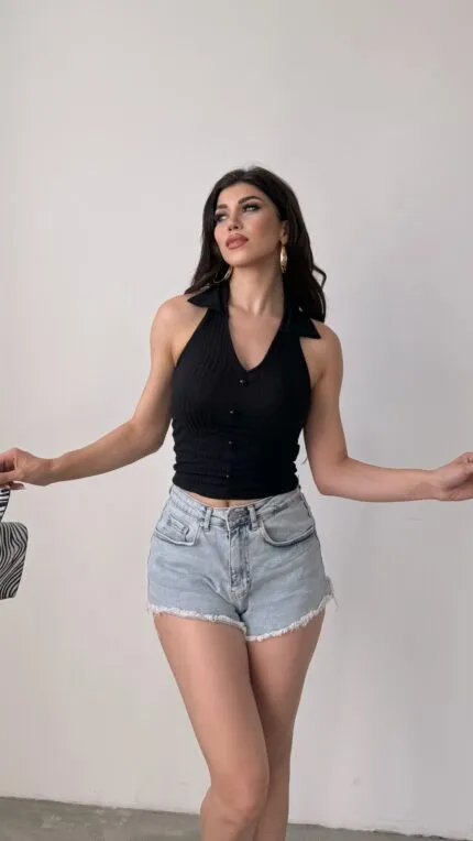 Gömlek Yaka Önü Düğme Detaylı Bluz - SİYAH