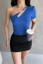 Tek Omuz Zincir Detaylı Crop Bluz - SAKS