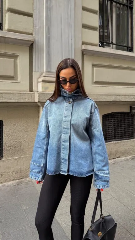 Yaka Detaylı Rahat Kesim Denim Ceket - MAVİ