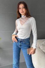Yarım Balıkçı Tül Detaylı Bluz - BEYAZ