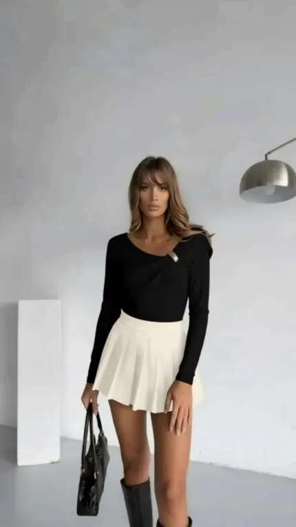 BLACK - BLACK BUCKLE CAST BLOUSE