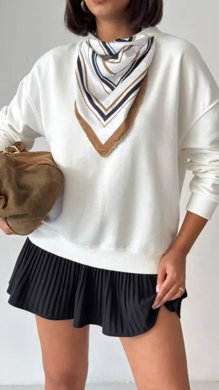 Fularlı Sweatshirt